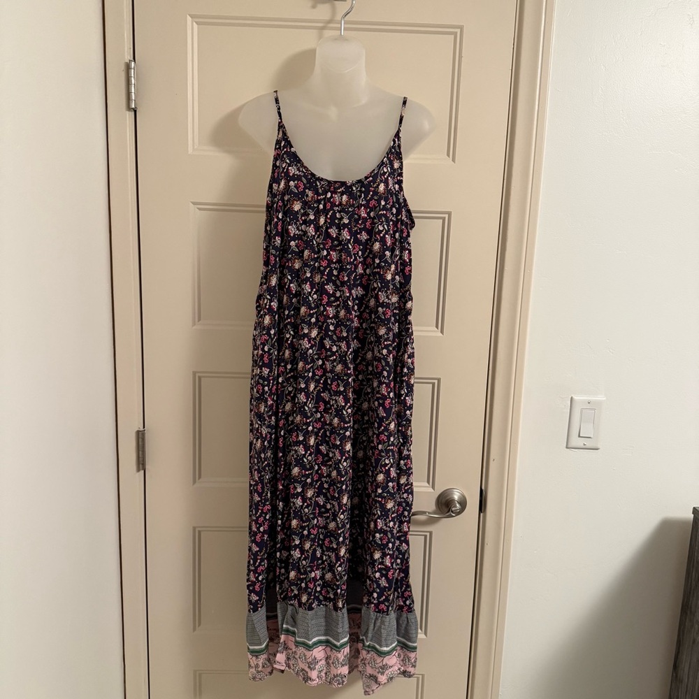 ⭐️ 5 for $25. Buenos Ninos dress